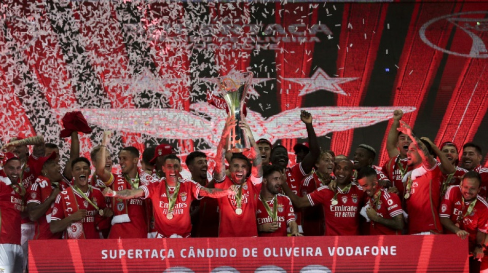 Benfica vence Porto (2-0) e conquista sua nona Supertaça de Portugal