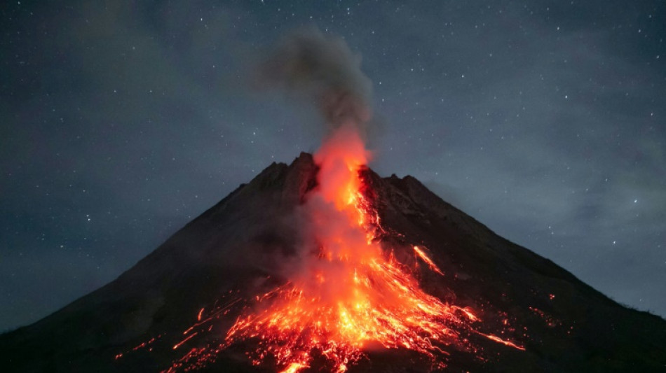 Indonésie: nouvelle éruption spectaculaire du volcan Merapi