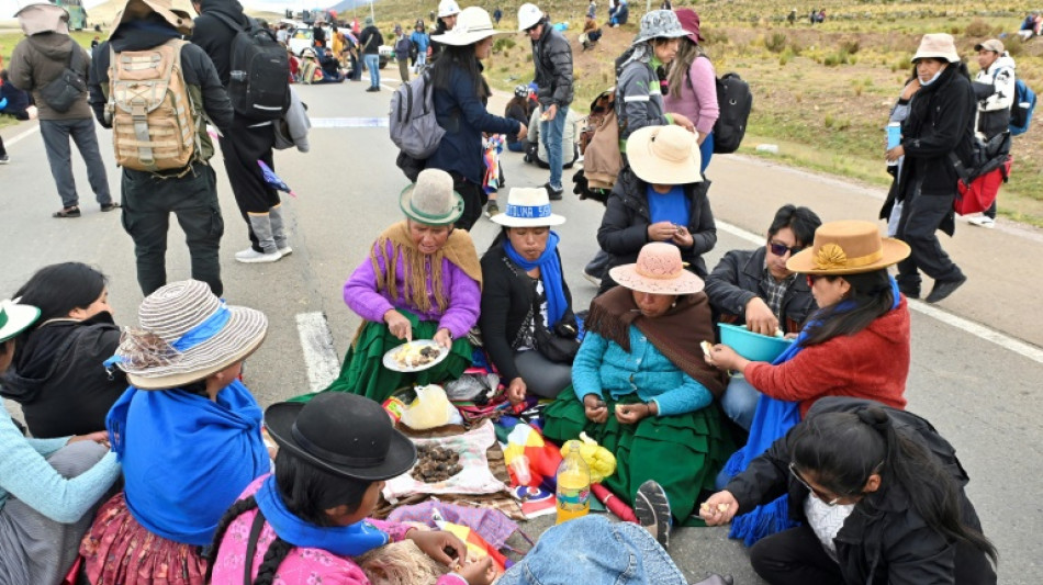  Seguidores de Evo Morales marcham na Bolívia pelo 3º dia por crise econômica 