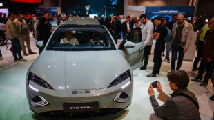 El fabricante chino de coches eléctricos BYD supera en facturación a Tesla