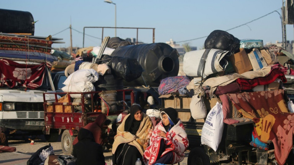  Milhares de palestinos começam a retornar ao norte de Gaza após acordo entre Israel e Hamas 