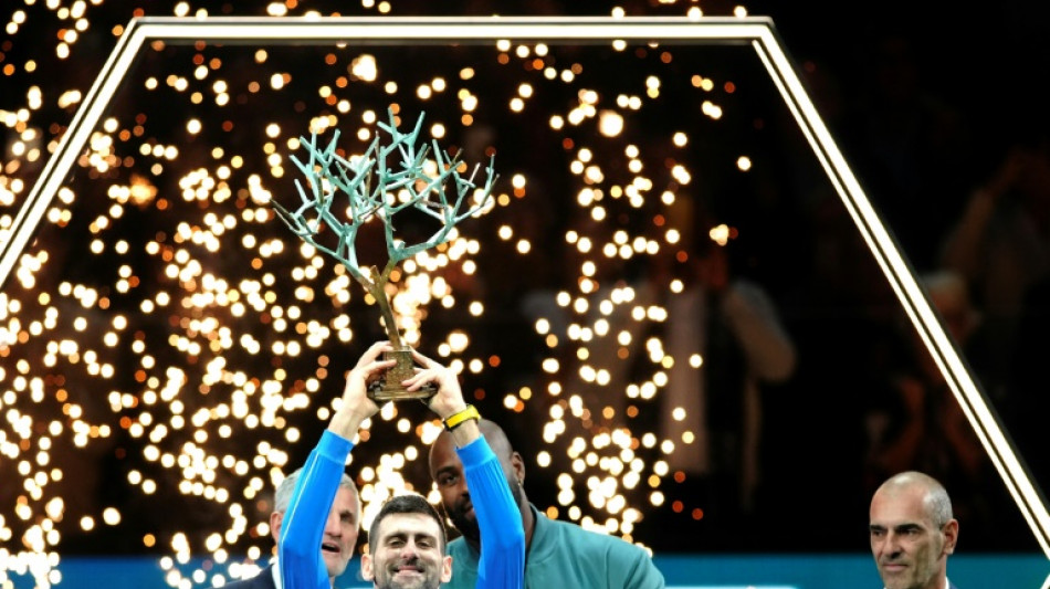 Após vencer Masters 1000 de Paris, Djokovic aumenta sua vantagem no topo do ranking da ATP