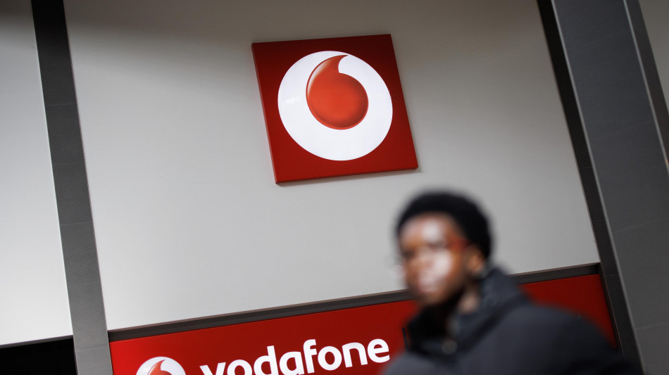 Bisio si dimette da ad Vodafone Italia dal 15 novembre