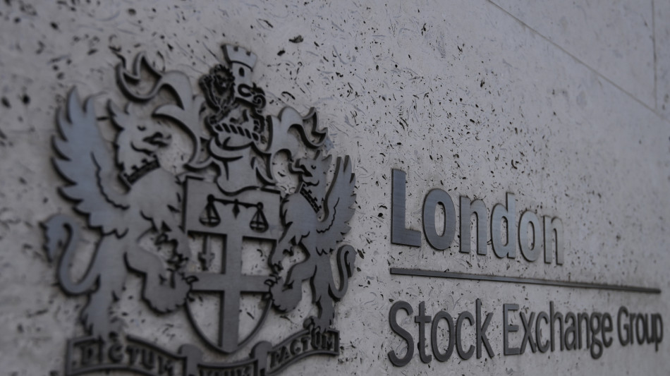  Borsa: l'Europa conclude in tenuta, Londra e Madrid caute 