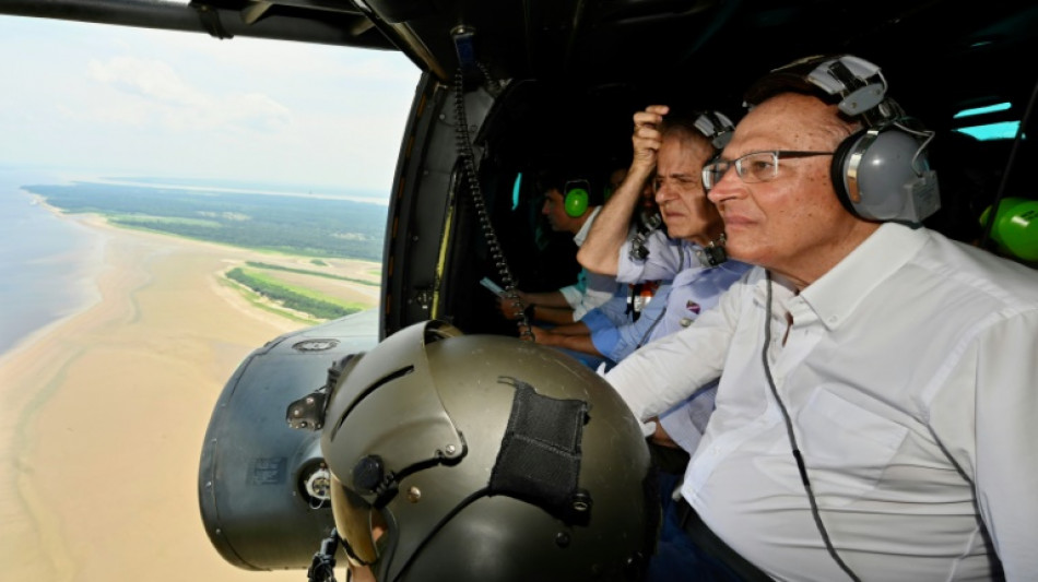 Governo promete 'recursos necessários' contra seca no Amazonas