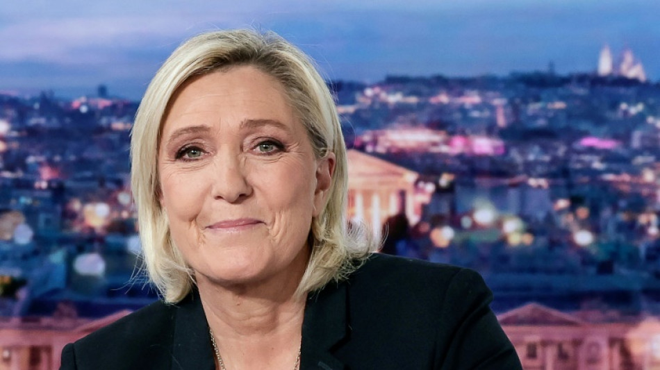  Le Pen says days of new French govt numbered  