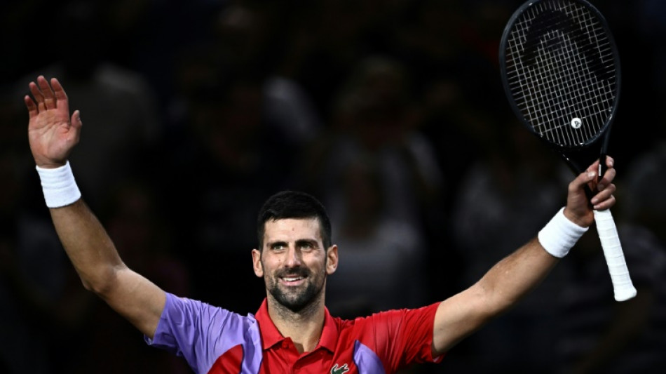 Djokovic vence argentino Etcheverry e vai à 2ª rodada do Masters 1000 de Paris