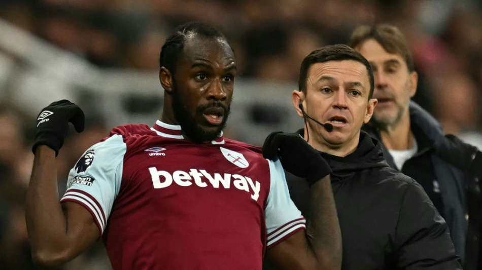 Verkehrsunfall: West Ham United betet für Stürmer Antonio