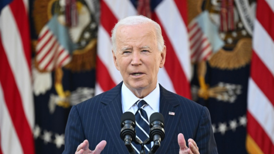  Biden vows peaceful White House handover, Trump eyes Putin talks 