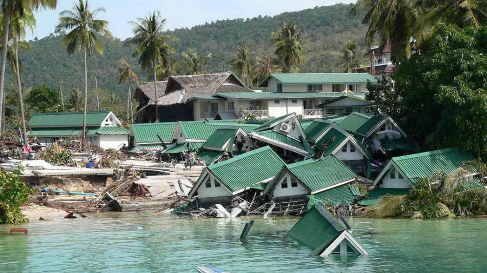  L'Asia commemora lo tsunami del 2004, fece 226.408 morti 