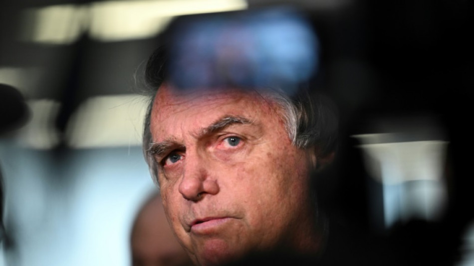 Brésil: l'avenir de l'ex-président Bolsonaro suspendu à une décision des juges