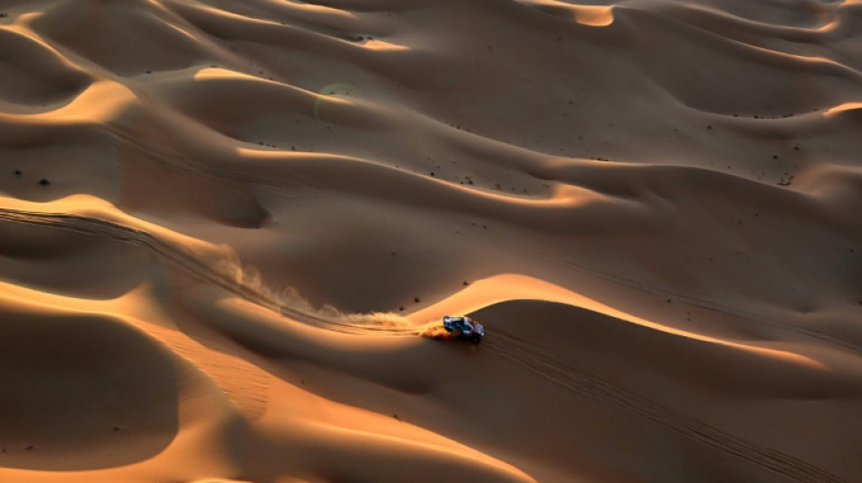 El Dakar 2025 tendrá etapas separadas para coches y motos