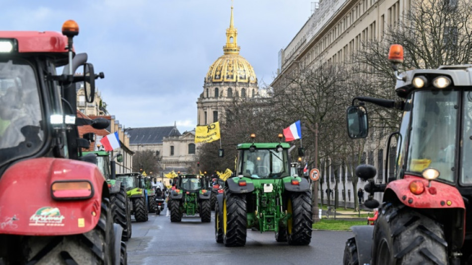 União Europeia tenta diminuir insatisfação de agricultores