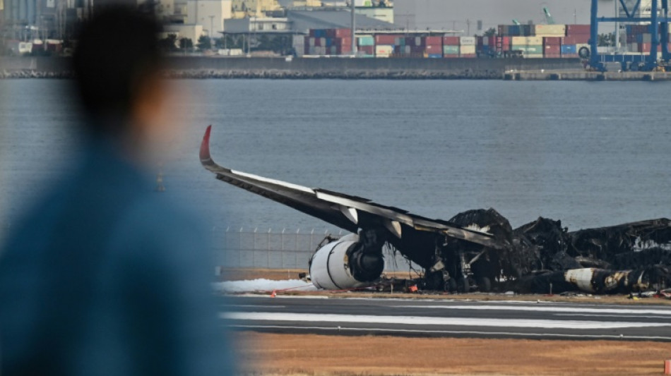 Collision à l'aéroport de Tokyo-Haneda: JAL dit que son avion était autorisé à atterrir