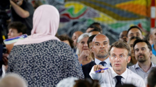 Guerre de la drogue à Marseille: Macron face à des femmes "mortes à l'intérieur"