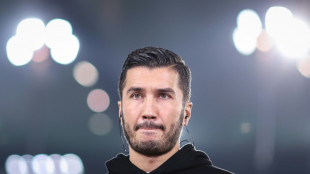 Borussia Dortmund demite técnico Nuri Sahin