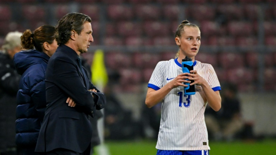 Foot: premier gros test pour les Bleues version Bonadei face à l'Espagne