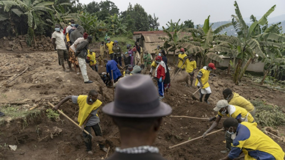 Rwanda: 30 ans après, les exhumations sans fin des victimes du génocide