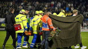 Goleiro que ficou inconsciente na Holanda segue em recuperação