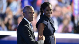 Trump et Harris de retour dans le Michigan, la démocrate avec le couple Obama