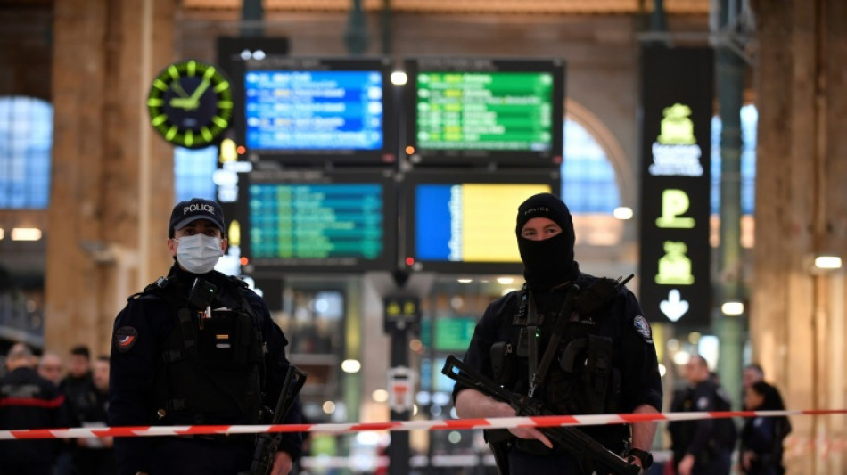 Six blessés gare du Nord à Paris, l'identification du suspect toujours en cours