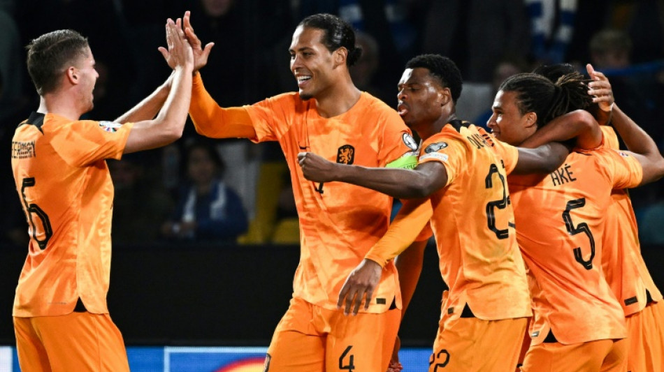 Holanda vence Grécia e aumenta chances de ir à Eurocopa de 2024