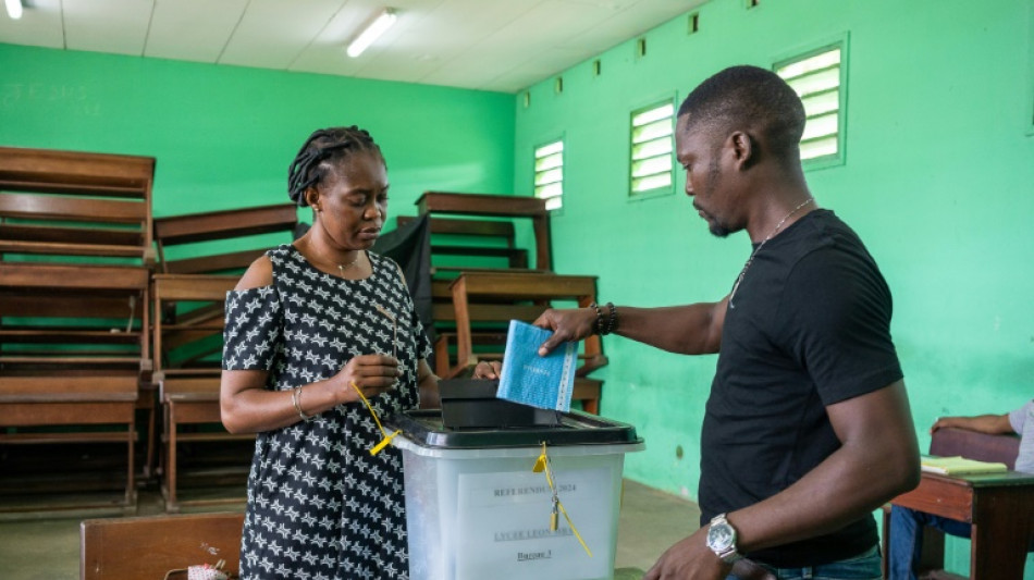  Gabon: clôture des votes sur la nouvelle Constitution du régime militaire 