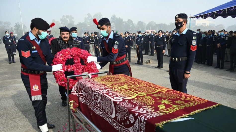 Pakistani police officer killed in gun battle with local Taliban