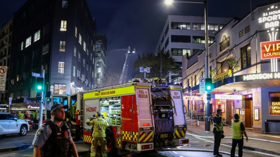 Sydney: un immeuble de sept étages en feu, l'incendie s'étend à d'autres bâtiments