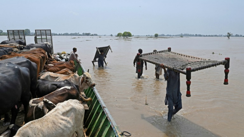 Environ 100.000 personnes évacuées après des inondations dans l'Est du Pakistan