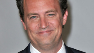 La police de Los Angeles annonce enquêter sur la mort de la star de "Friends" Matthew Perry