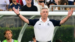 'Estamos completos' no Real Madrid, diz Ancelotti, que evita falar de Mbappé