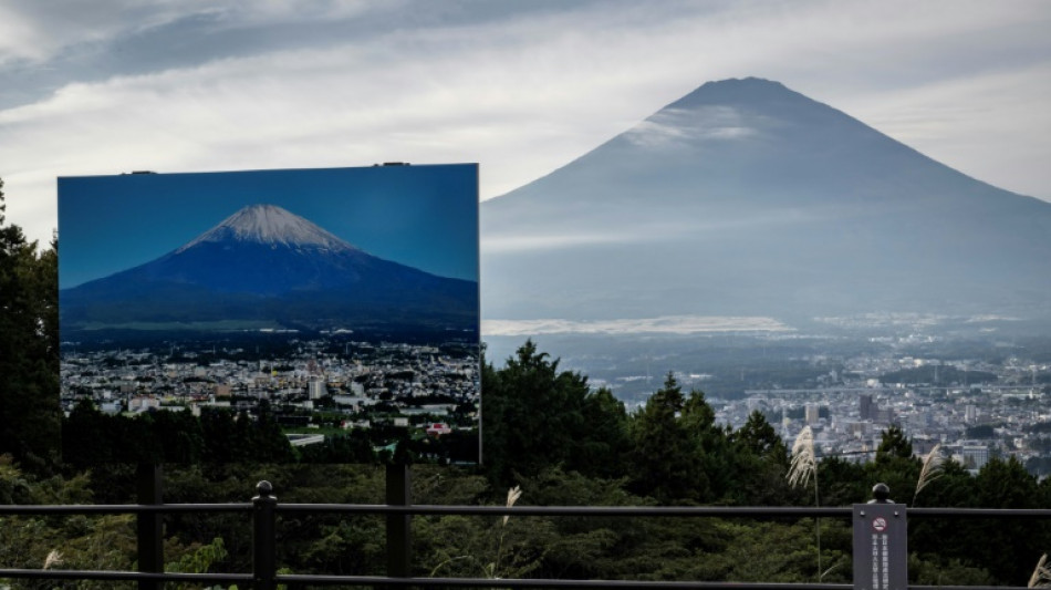 Snow forecast next week on Mt Fuji, at last