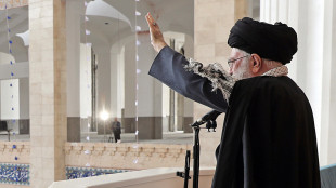 Iran: Khamenei, 'aumentare la pressione sui sionisti'