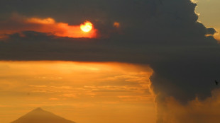 Indonesia eleva el nivel de alerta de un volcán formado por restos del Krakatoa