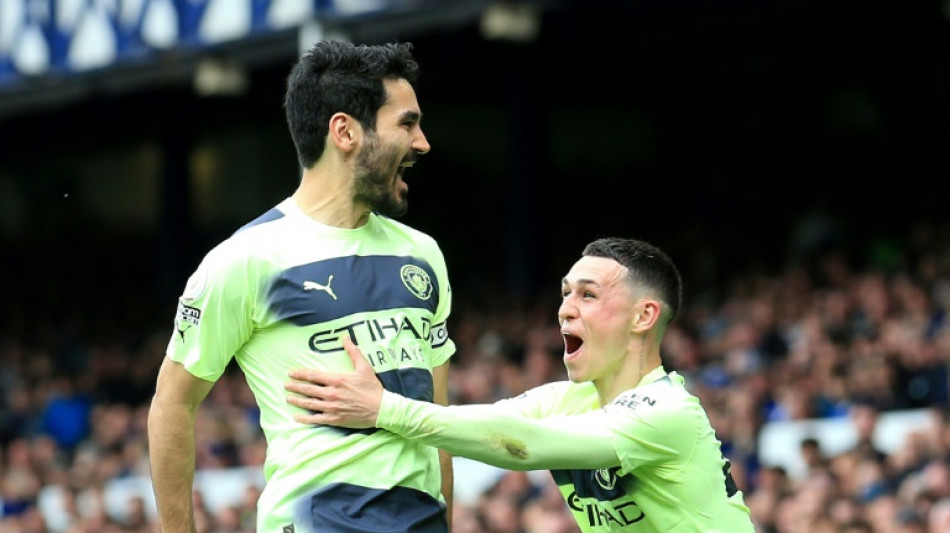 City vence Everton (3-0) com show de Gündogan e fica mais perto do título da Premier League