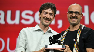 Premio al mejor guión para brasileños Murilo Hauser y Heitor Lorega por "Ainda estou aqui" en la Mostra