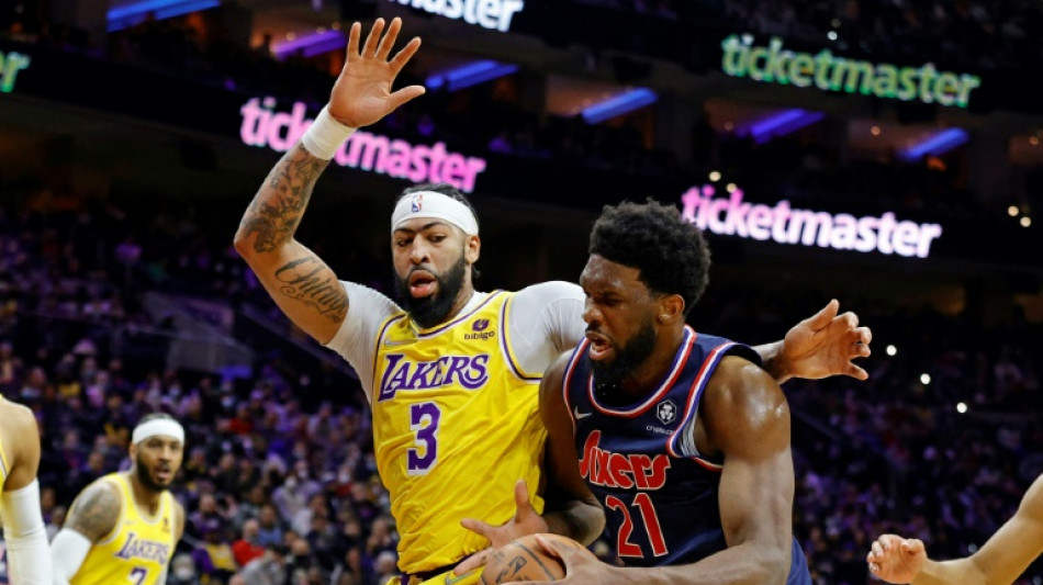 NBA: les Sixers matent les Lakers, les "splash brothers" font gagner Golden State