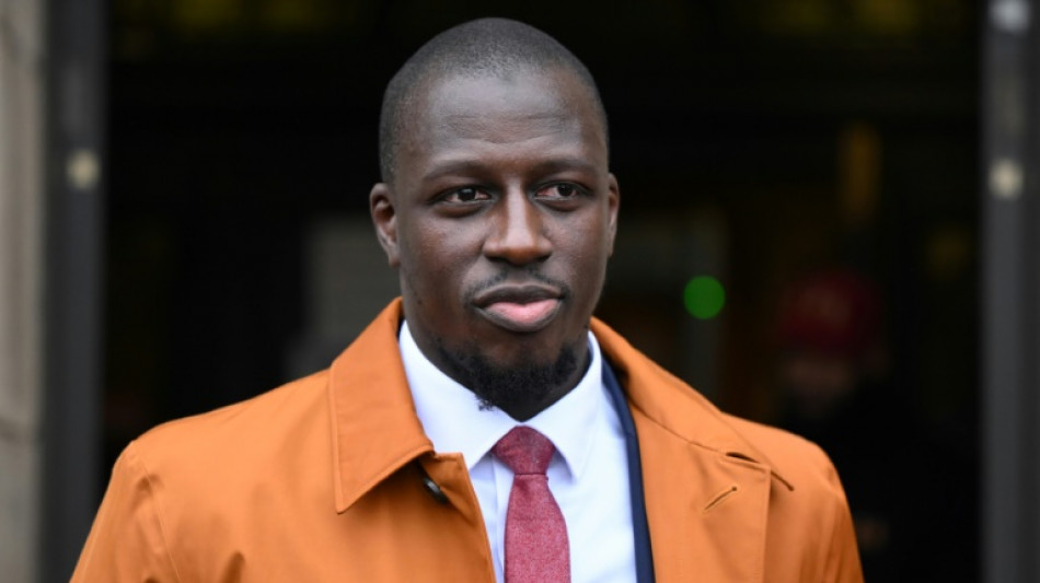 Absolvido de acusações de agressão sexual, Mendy assina com o Lorient