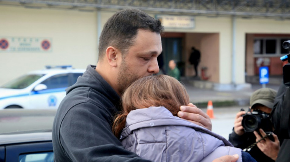 Catastrophe ferroviaire en Grèce : manifestants en colère et minute de silence