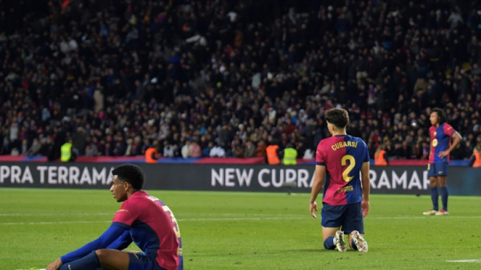 Barcelona chega à pausa de fim de ano em queda livre