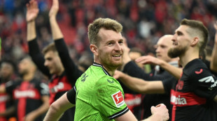 Leverkusen startet mit Hradecky im Tor