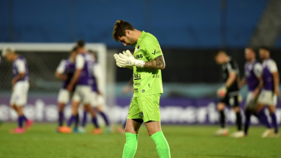 Puerto Cabello vence Defensor Sporting nos pênaltis e vai à 2ª fase da Libertadores