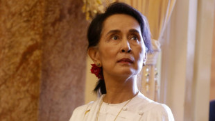 Birmanie: grâce partielle pour Aung San Suu Kyi, peine réduite à 27 ans de prison