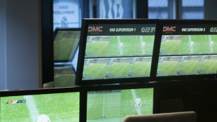 Clubes do futebol norueguês pedem fim do VAR