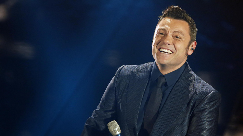  Tiziano Ferro a Los Angeles, 'io e la mia famiglia stiamo bene' 