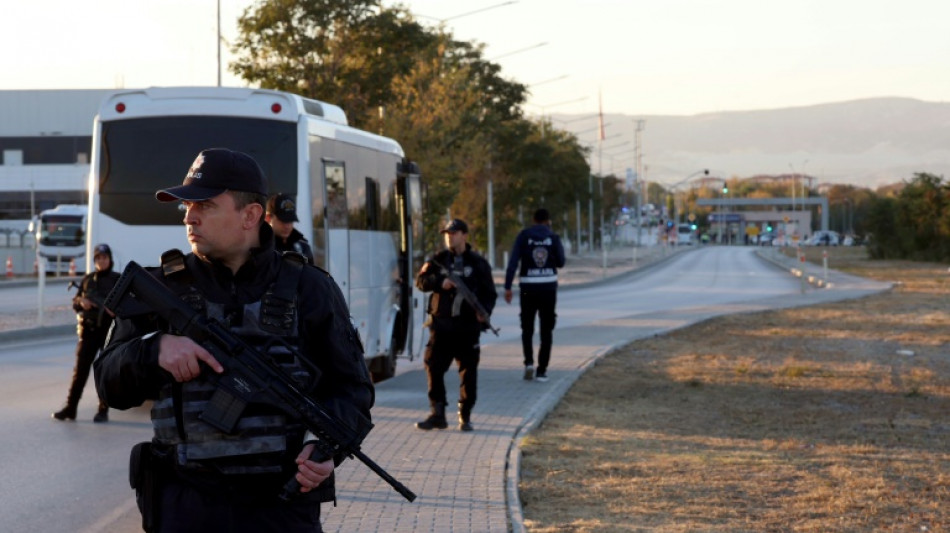 Atentado perto de Ancara deixa ao menos 4 mortos