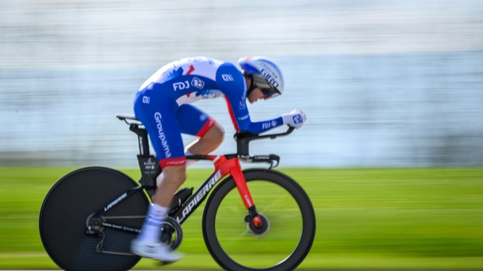 Le peloton du Tour de France rattrapé par des premiers cas de Covid