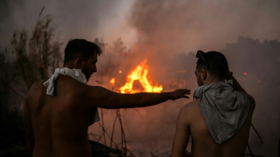 Grèce: renforts européens attendus pour l'incendie près d'Athènes