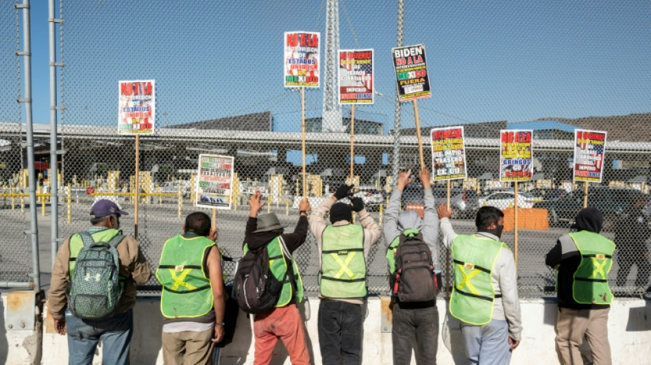  Tijuana em emergência por eventual deportação em massa de migrantes dos EUA 